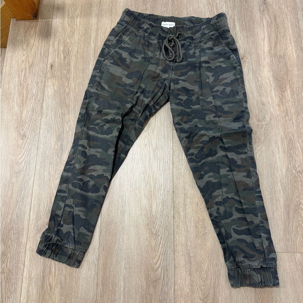 Bella Dahl Green Camouflage Pants